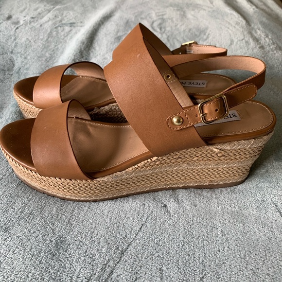 Steve Madden Tan Platform Wedges - Picture 2 of 3